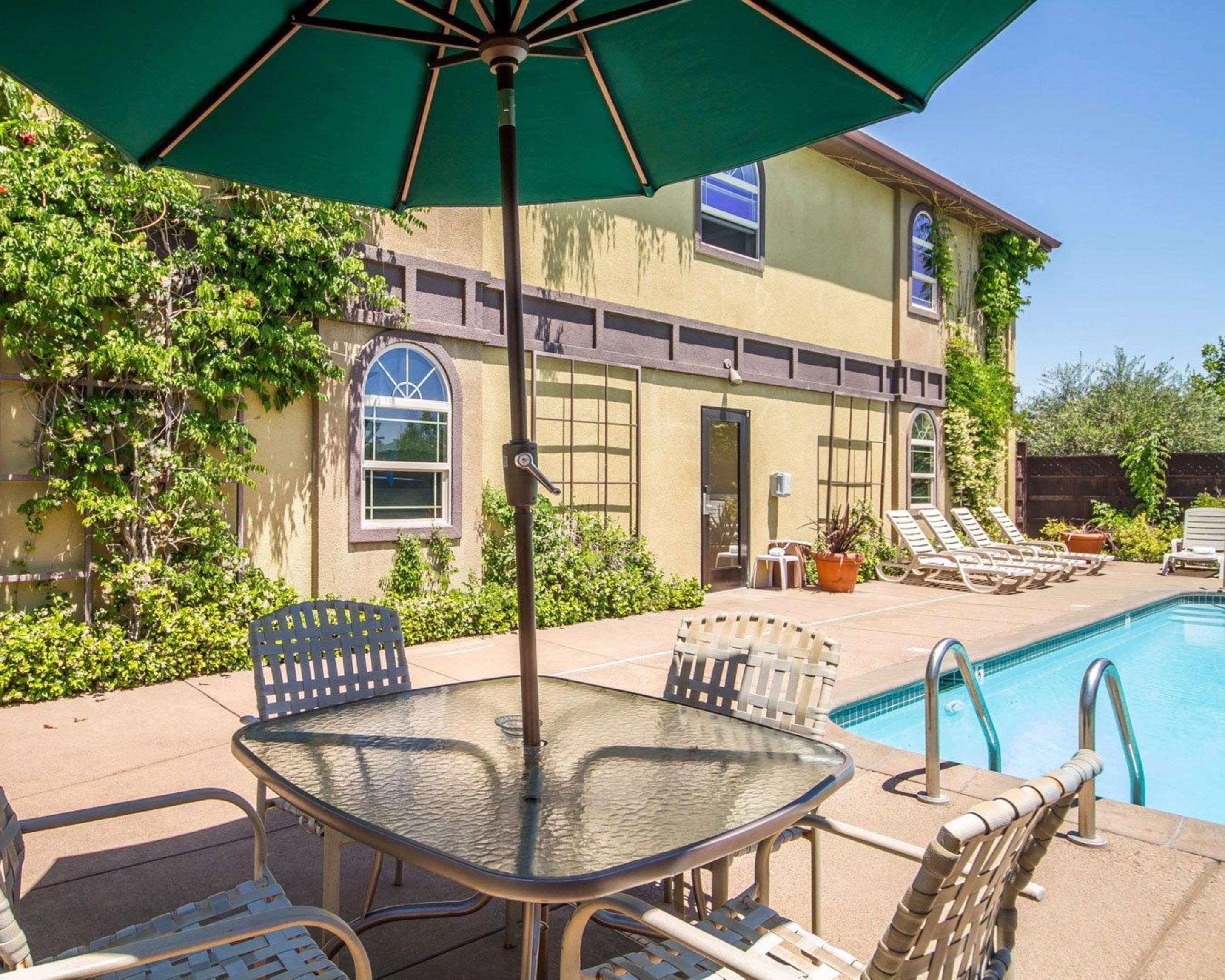 Comfort Inn & Suites Ukiah Mendocino County Εξωτερικό φωτογραφία