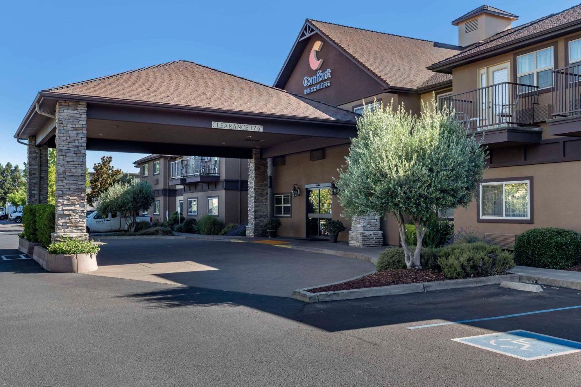 Comfort Inn & Suites Ukiah Mendocino County Εξωτερικό φωτογραφία